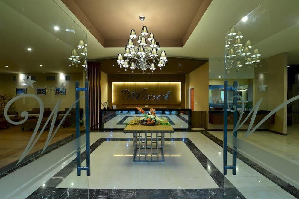 Wixel Hotel Kendari Exterior foto